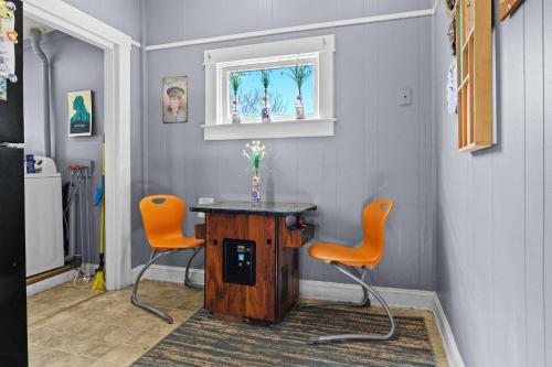 Rock & Roll Retreat in the Heart of Louisville - image 5