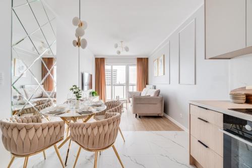 Rent Invest - Quorum Apartamenty Parking Klimatyzacja, Wroclaw