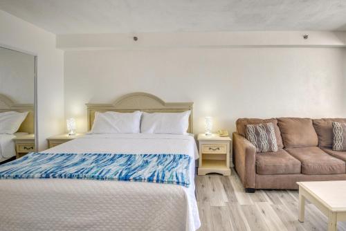 Steps to Daytona Beach Studio with Resort Amenities in Daytona Beach, USA