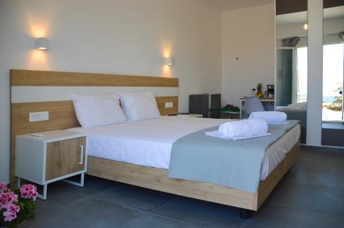 Orfeas in Milos Island