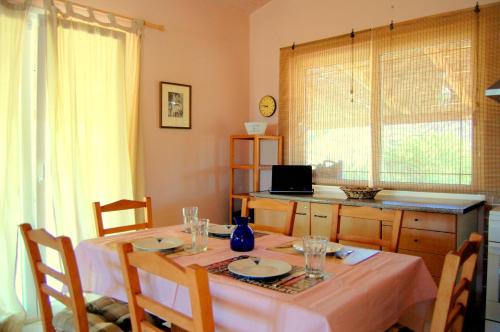 Blue Lagoon Villas in Elios Proni
