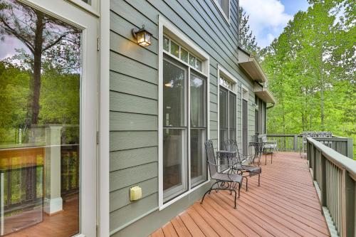 Waters Edge Lodge in Big Canoe
