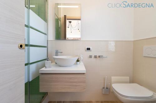 ClickSardegna Luxury Villa Elike with private pool with patio and barbecue area