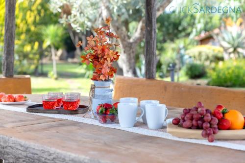 ClickSardegna Luxury Villa Elike with private pool with patio and barbecue area