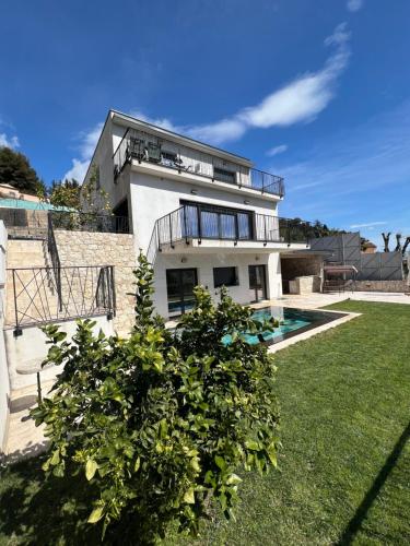 Villa de luxe in Sainte-Agnes