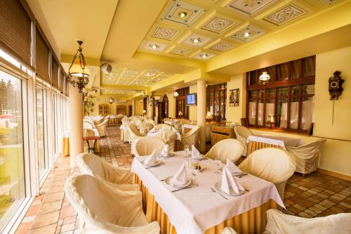 Bukovyna Hotel - image 14