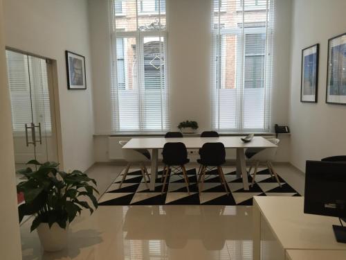 Antwerp Business Suites – Antwerp, DC