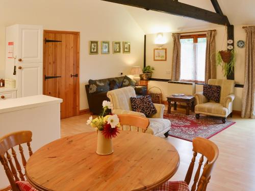 Viesnīcas āriene, Church Barn Studio in Surlingham