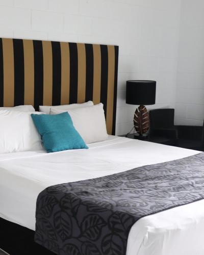 Colonial Palms Motor Inn, Rockhampton