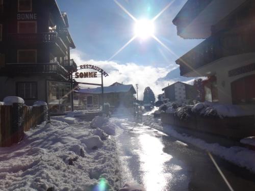 Chalet Petunia - image 4