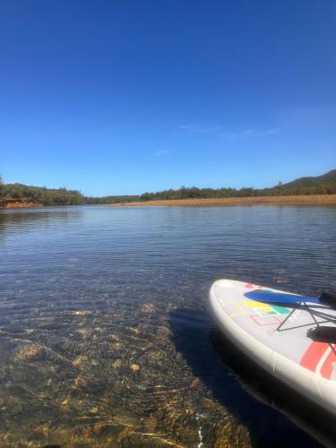קנו, La maison d'à côté (La maison d'a cote) in Paita