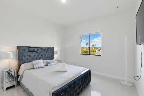 Beautiful Home with Canal Views