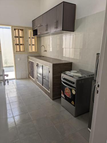 One-Bedroom Apartment image 9