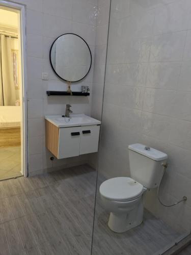 One-Bedroom Apartment image 8