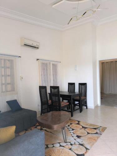 One-Bedroom Apartment image 5