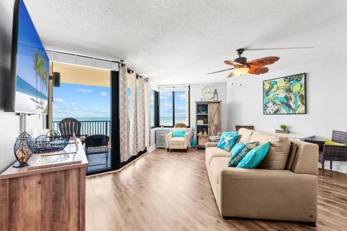 Sunbird Beachfront Resort Condo! Free Beach Chairs! by Dolce Vita Getaways PCB