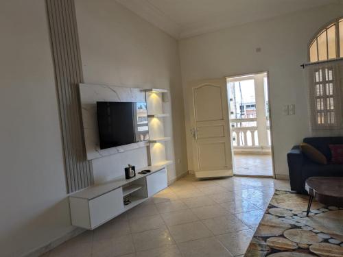 One-Bedroom Apartment image 1