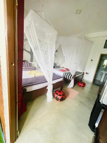 Snuggle Cottage - image 4