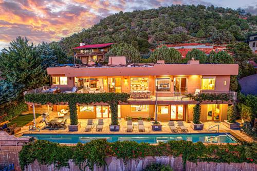 8-Bedrooms with Stunning Views & 75' Lap Pool, Sedona (fotografie 6)