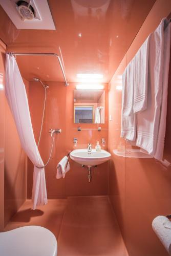 Hotel Tell - image 10