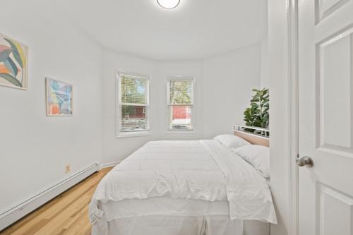 Boho Oasis - 15m to NYC- Sleeps 10