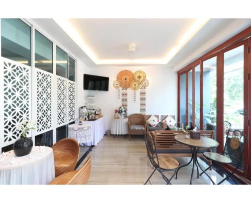 Restaurant, Belvilla Chiangmai near Lanna Hospital in Pa Ton