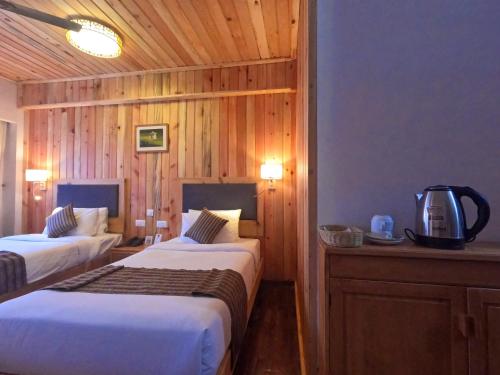 Executive Suite image 3