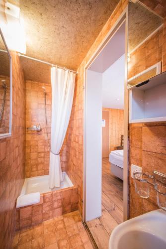 Hotel Tell - image 14