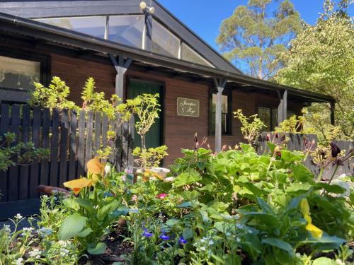 Bejárat, 22 négyzetméteres, 1 hálószobás Bungaló 1 fürdőszobával Ferny Creek területén (Juniper & Rye - Romantic Cottage Sherbrooke Forest) in Ferny Creek