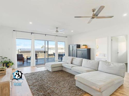 Ultimate in Middleton Coastal Style with Views Sleeps 10