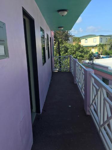 Exterior view, Mamacitas Guest House in Culebra