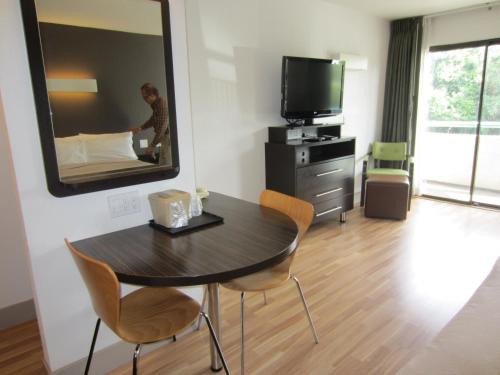 Studio 6-Concord, CA Studio 6-Concord, CA