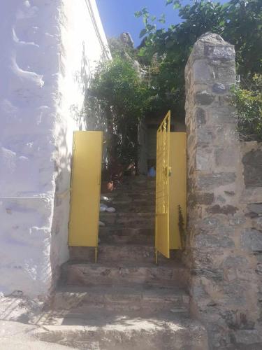 Climb and dive South ! in Kofinas