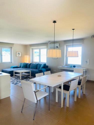 Ferienwohnung mit Seesicht und Hotelservices - Apartment - Maria Wörth