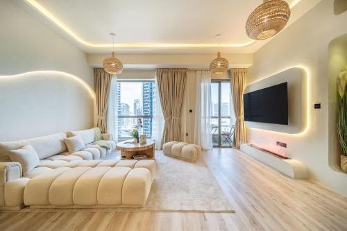 Airstay - 1BR with Private Sauna - Stunning Marina Views - Monthly Offer Available, Dubái (foto 2)
