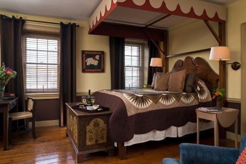 Historic Smithton Inn