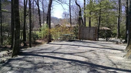 Linville Falls Campground RV Park and Cabins - main image