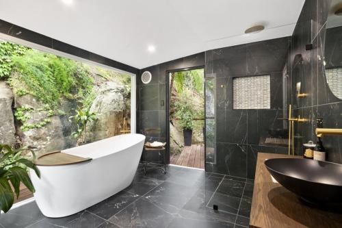 Berowra Waters Glass House in Berowra
