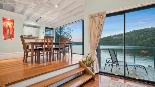 Berowra Waters Glass House in Berowra
