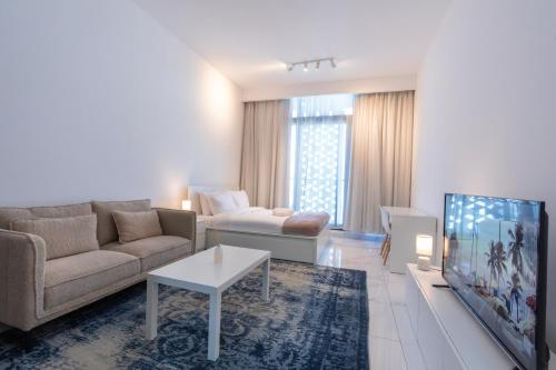 Vibrant Studio with Gym Access, Dubai