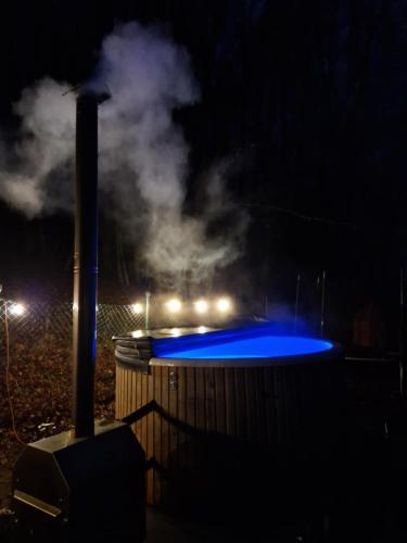 Domki pod Kapeluszem kolo Wiezycy nad jeziorem Patulskim z opcja balii,na Kaszubach,rowery,duży taras,hamak