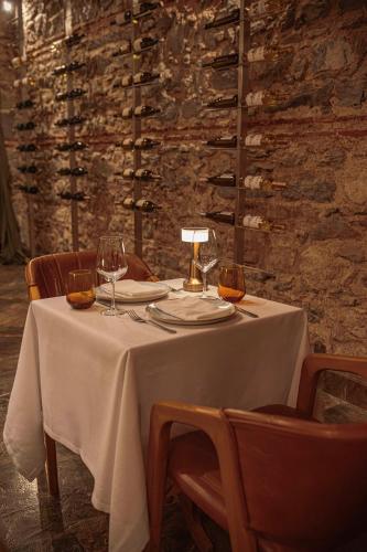Stone Inn Galata - image 13