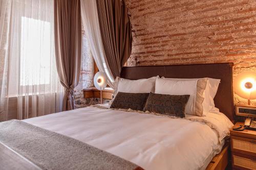 Stone Inn Galata - image 4