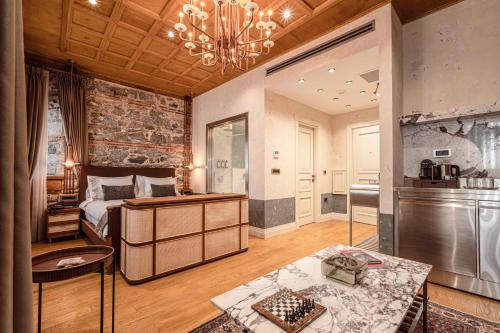 Stone Inn Galata - image 3