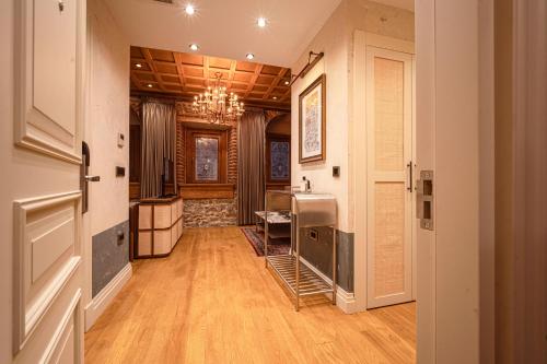 Stone Inn Galata - image 6