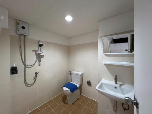 Bansuay Phranangklao Apartment&Hotel - 화장실