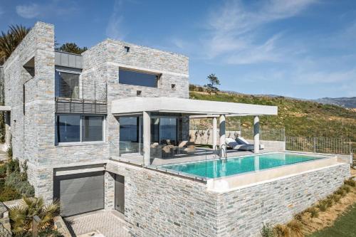 Luxurious Seafront Villa Karystos