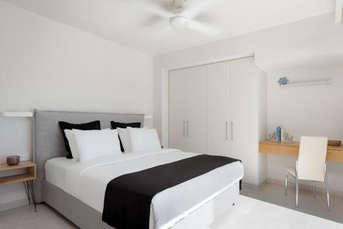 Luxurious Seafront Villa Karystos