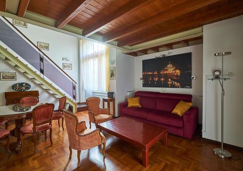 Crimson Guest House, Рим
