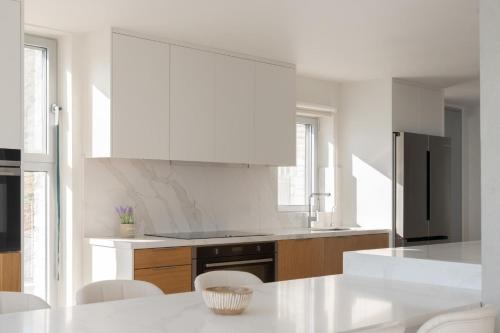 Luxurious Seafront Villa Karystos